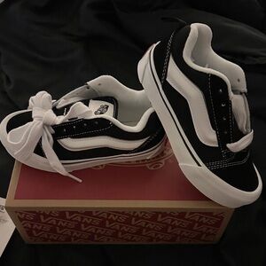 Vans Kids Classic Black and White unisex Sneakers